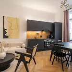 Josef\'S Home I Deluxe Apartment In Ideal Location